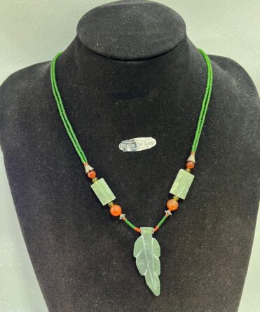 COLLAR JADE Y CORNALINA